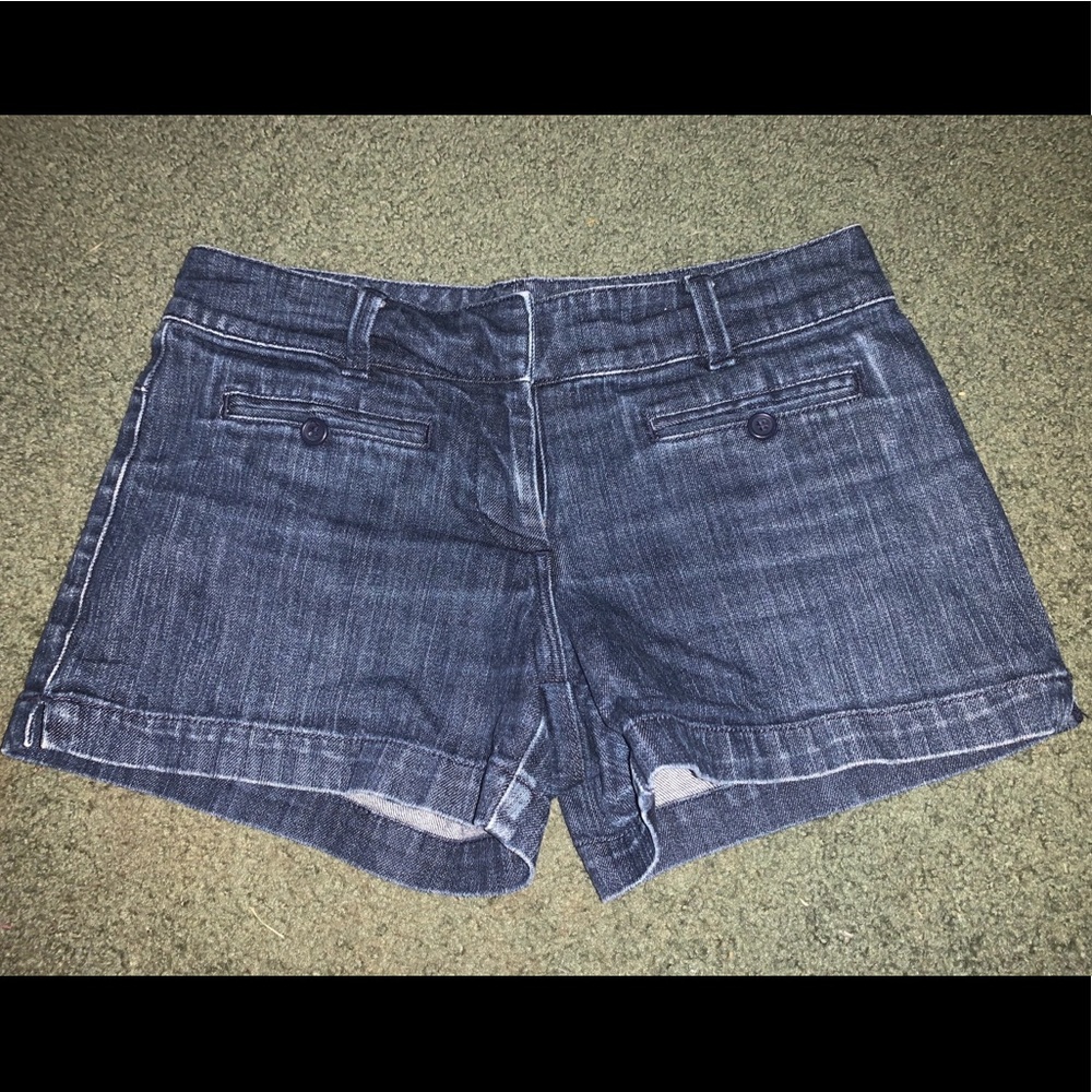 New York & Company shorts!!! Please buy